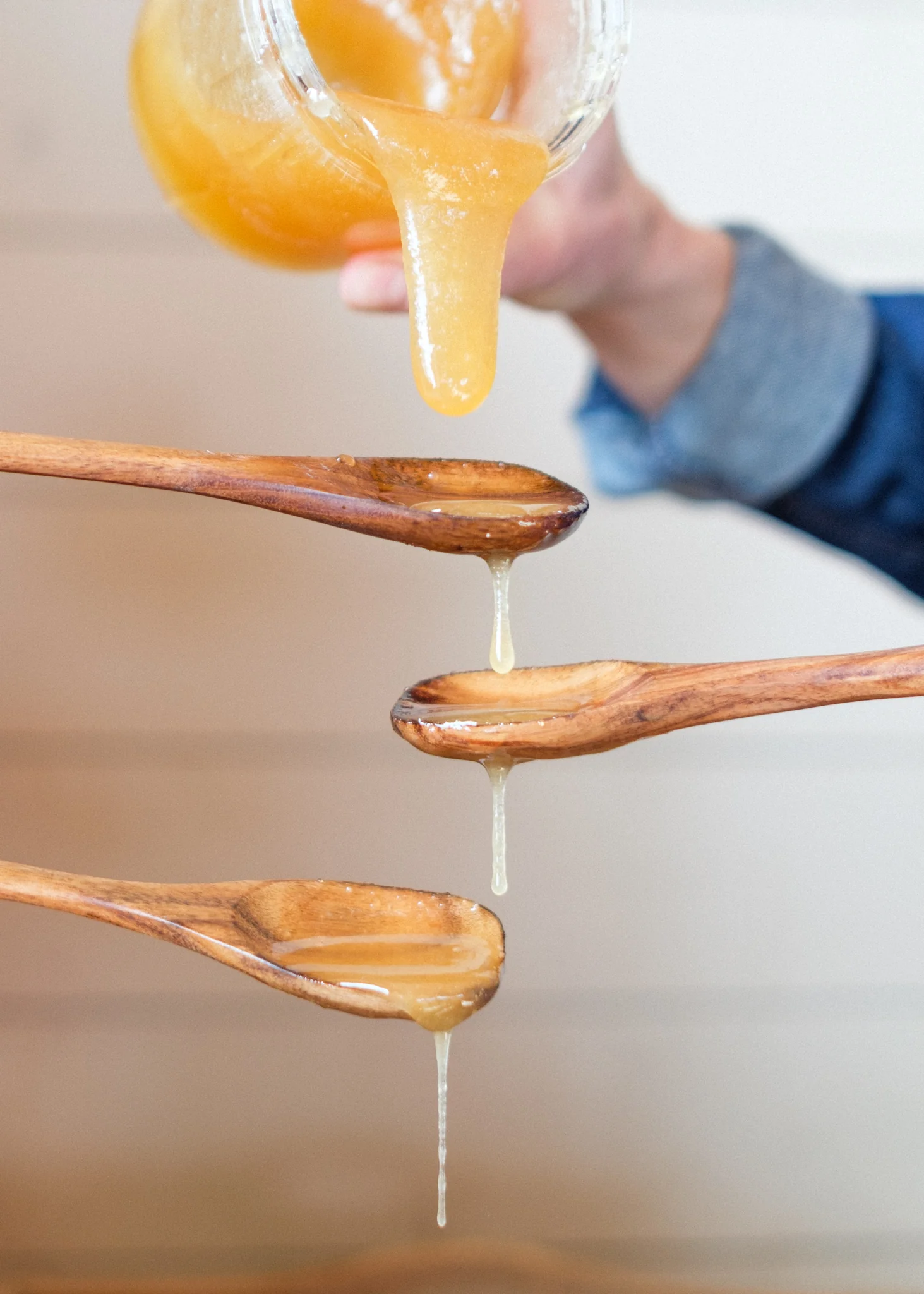 139-raw-honey-2.webp Raw Honey
