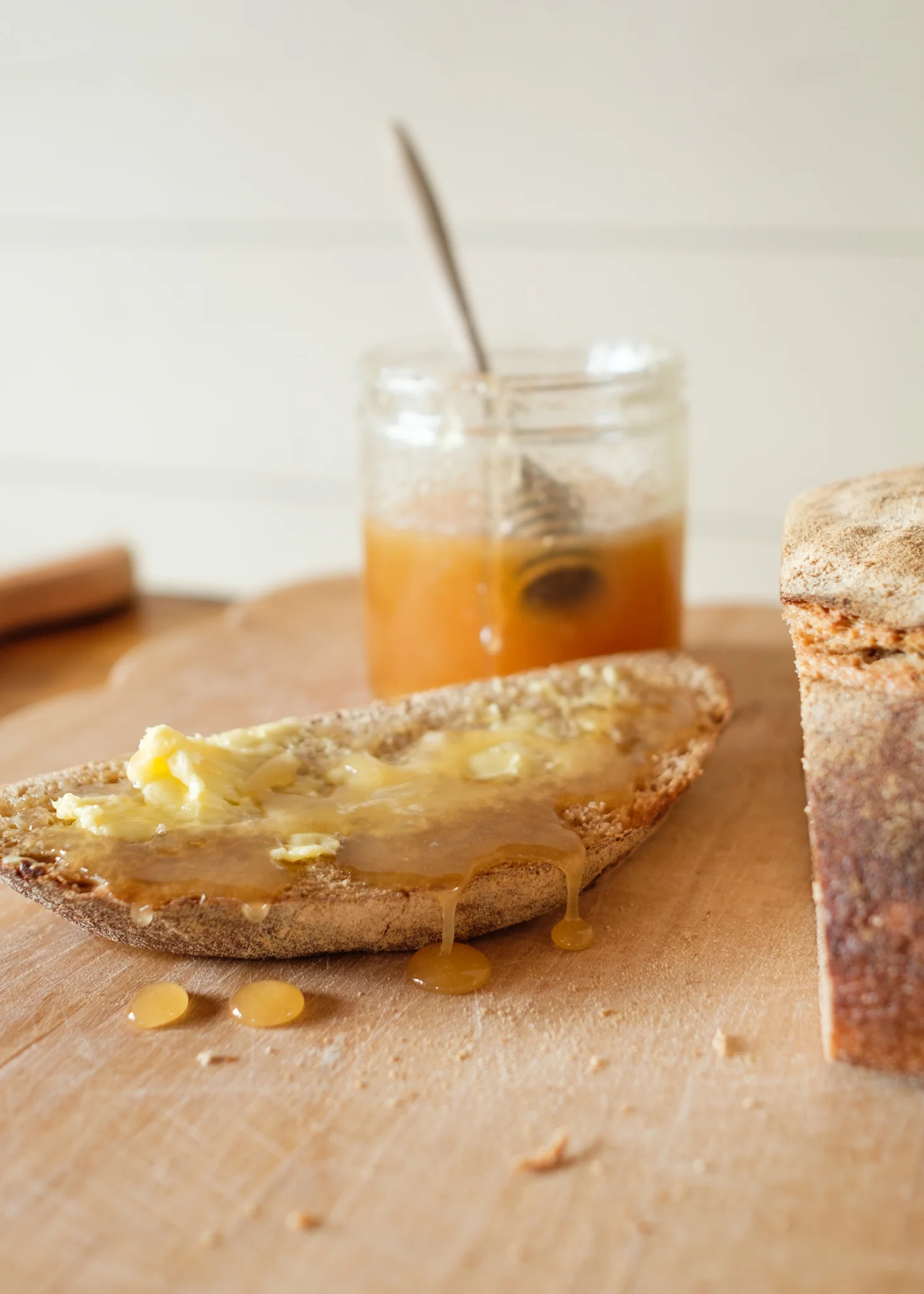 139-raw-honey-3.webp Raw Honey